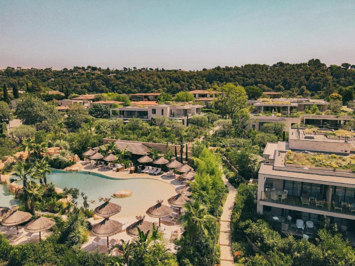 Domaine Du Mas De Pierre Hotel