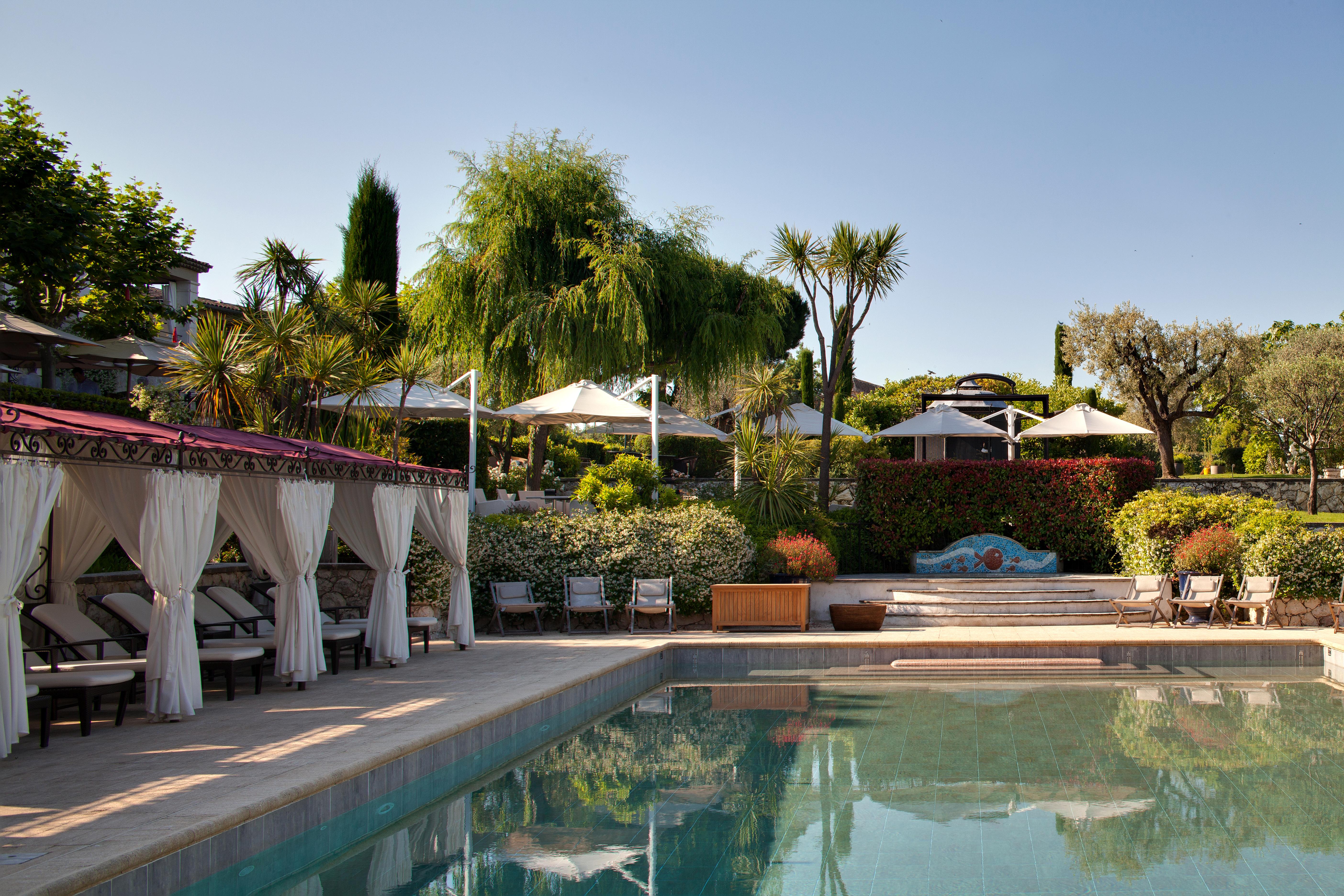 Domaine Du Mas De Pierre Hotel 5*