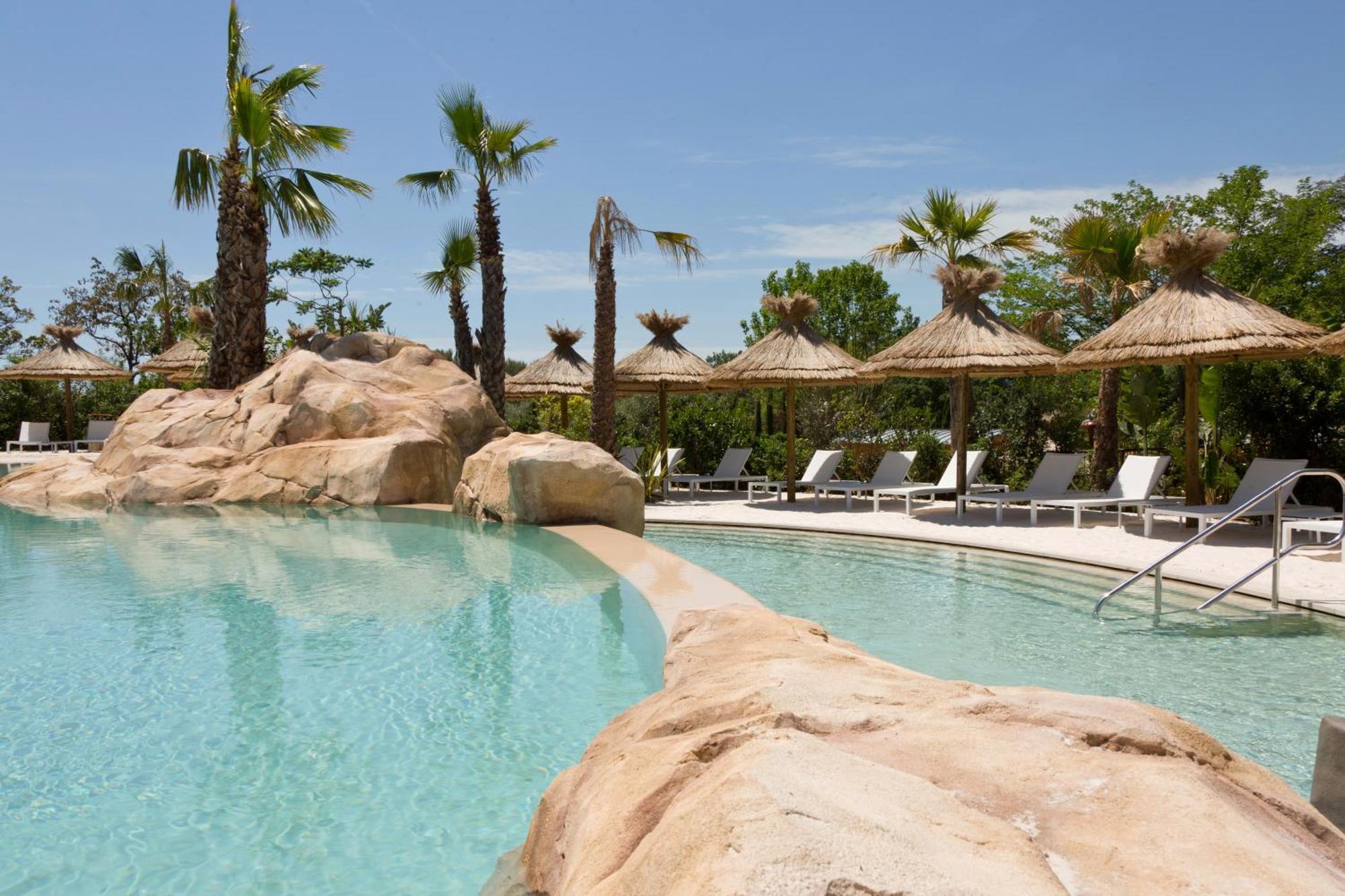 Domaine Du Mas De Pierre Hotel 5*