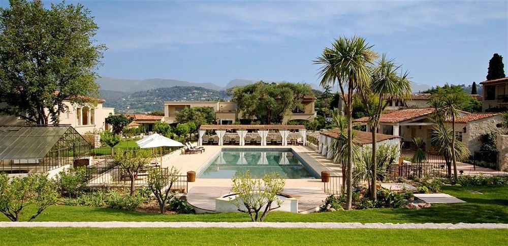 Domaine Du Mas De Pierre 5*